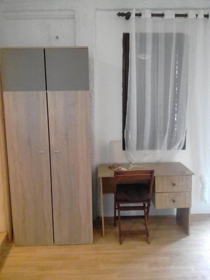 Sea View Hotel Рисан Екстериор снимка